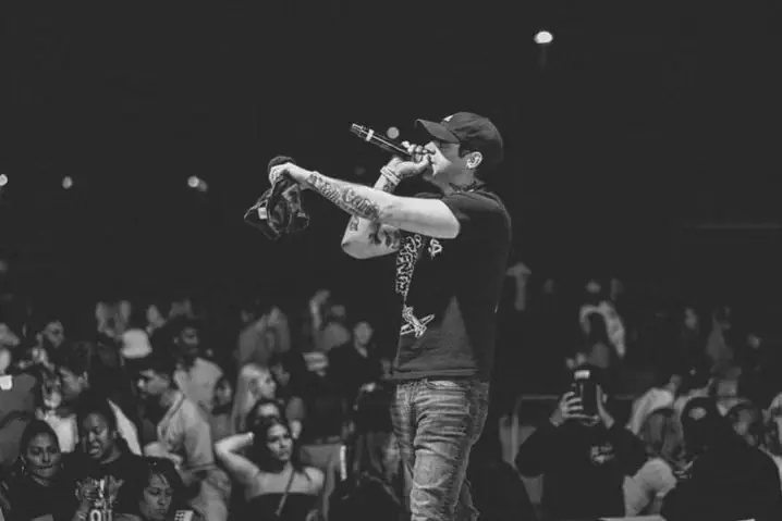 Default Image Alt Text